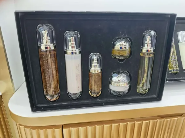 Figure-25-Skincare-Set