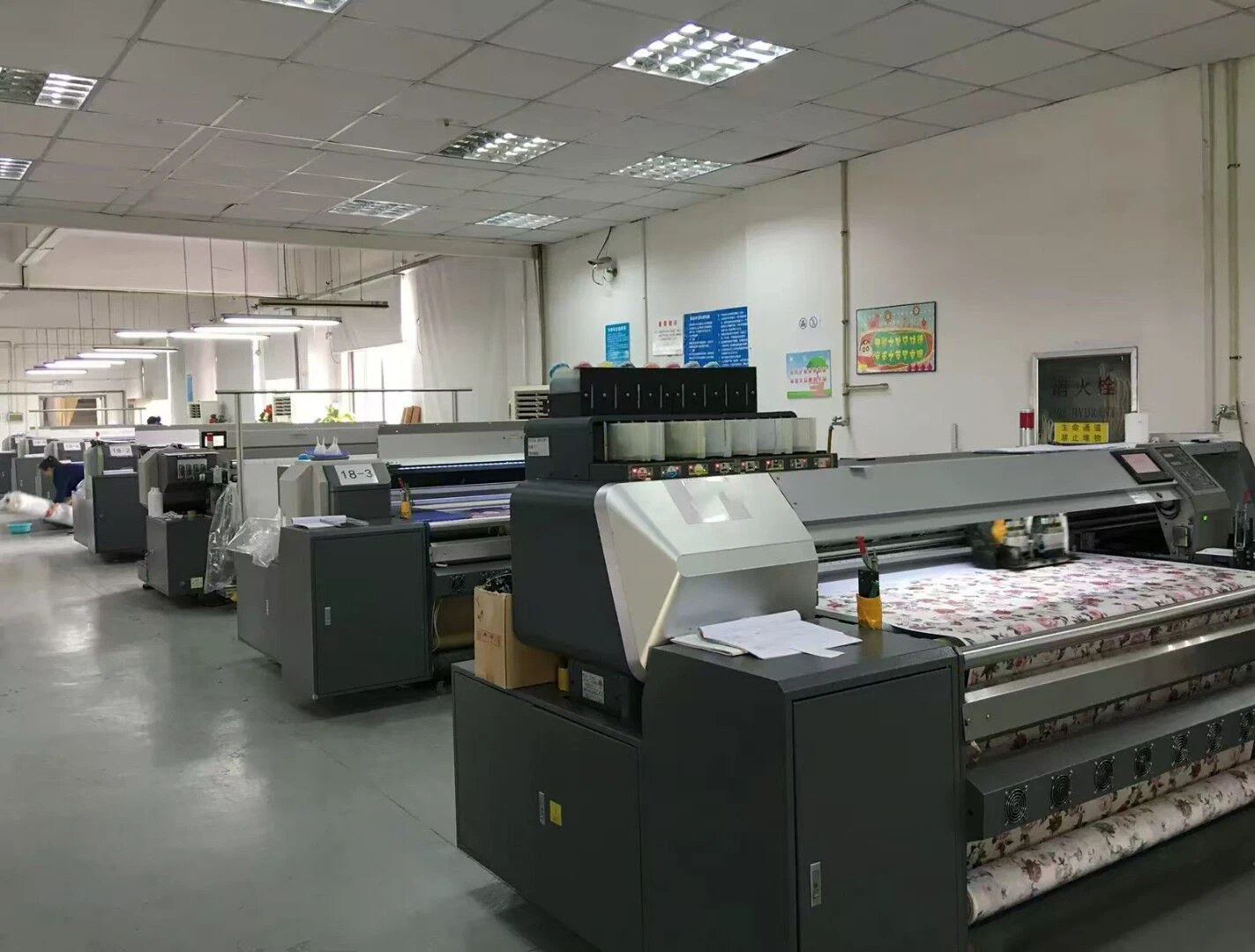 garment fabric printing garment fabric printing machine in apparel manufacturing factory
