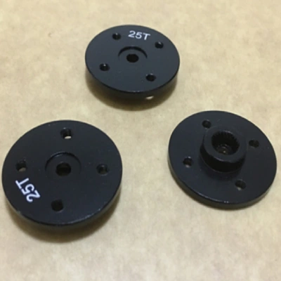 Brazo servo de metal mecanizado por CNC de 25T para robots MG995/MG996 y modelos RC.