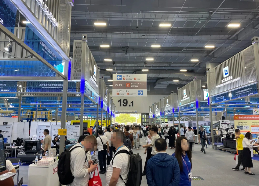 Spacious interior hall of Canton Fair Pazhou Complex Spacious interior hall of Canton Fair Pazhou Complex