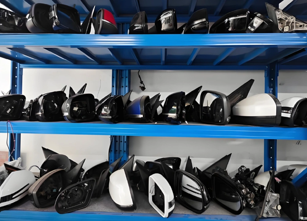 Various car side mirrors stored at Guangzhou auto parts wholesale market Various car side mirrors stored at Guangzhou auto parts wholesale market