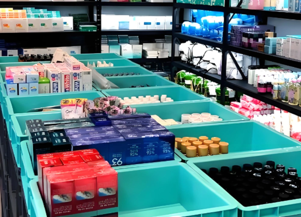 Guangzhou Wholesale Markets – Cosmetics and beauty goods wholesale market stock shelves Guangzhou Wholesale Markets - Cosmetics and beauty goods wholesale market stock shelves