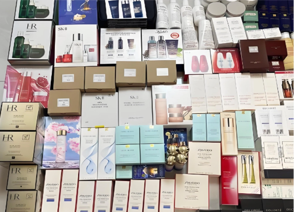 Guangzhou wholesale markets skincare products stock stacked cosmetic boxes Guangzhou wholesale markets skincare products stock stacked cosmetic boxes