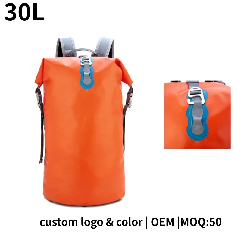 Sac à dos étanche 30L _ Sac seau imperméable en bâche 500D avec bretelles amovibles en mousse Sac à dos étanche 30 L, en bâche 500D imperméable à fermeture enroulable, idéal pour le rafting et la natation, avec bretelles amovibles en mousse. Logo personnalisé disponible en gros (OEM).
