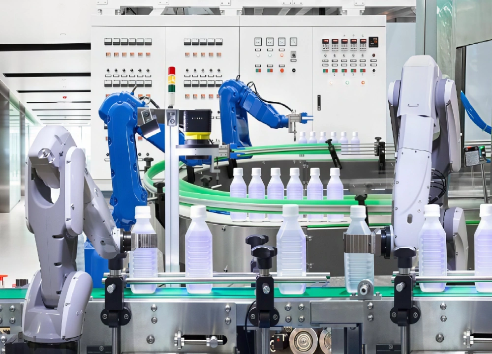 Multi robots operating plastic bottle filling line Multi robots operating plastic bottle filling line