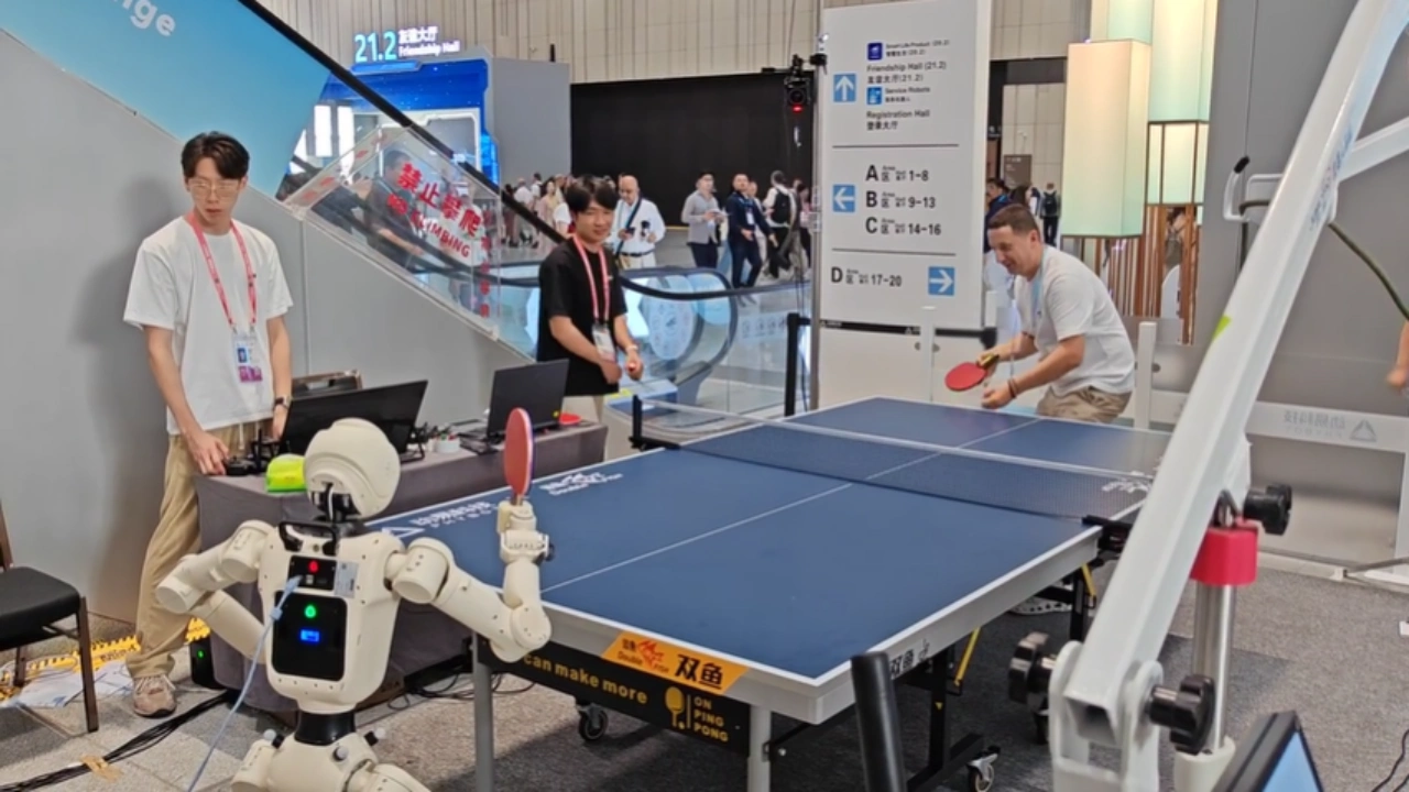 Service Robots at Canton Fair Phase 1_ What Buyers Need to Know About China’s Fastest-Moving Robotics Category Service Robots at Canton Fair Phase 1_ What Buyers Need to Know About China’s Fastest-Moving Robotics Category